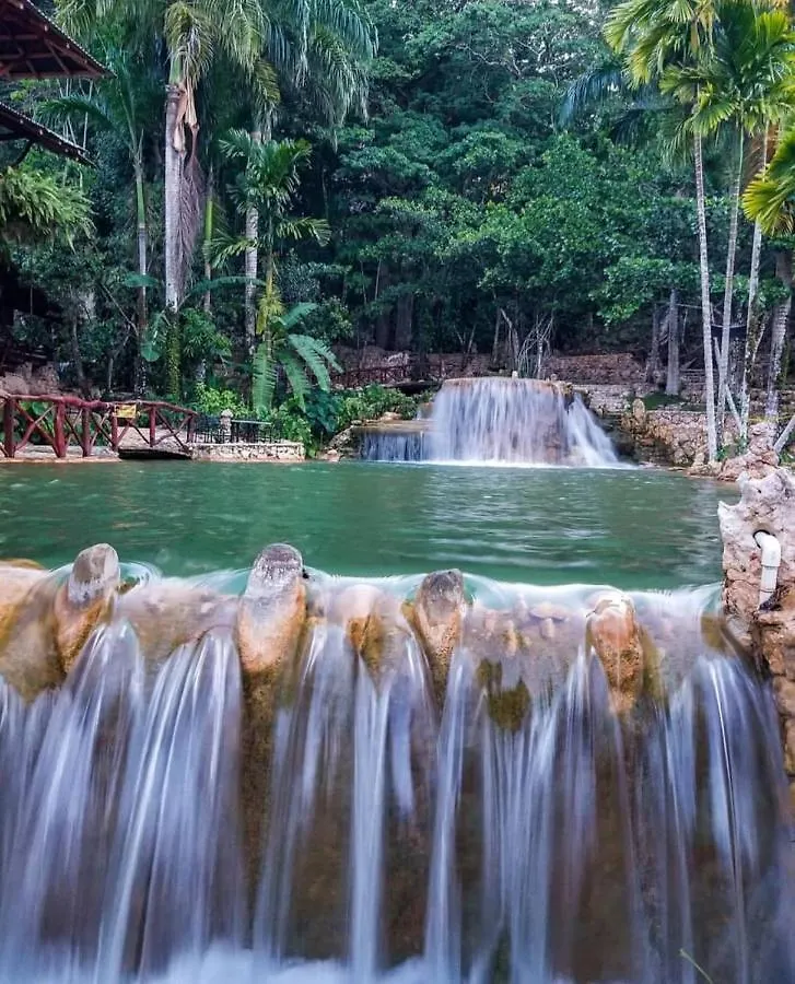 Hotel Paraiso Cano Hondo Los Guineos Perdidos